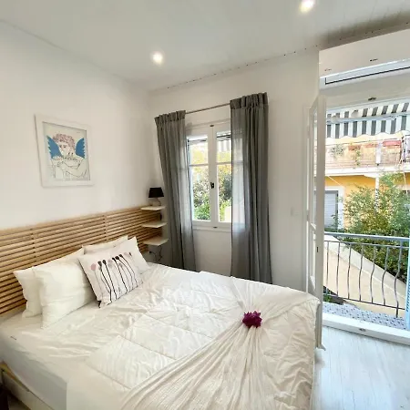 Apollo House Holiday home *